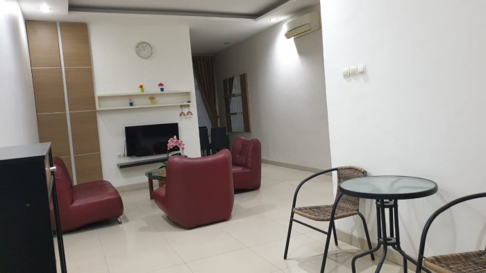 Rumah Disewakan Fully Furnished di Meadow Green Lippo Cikarang